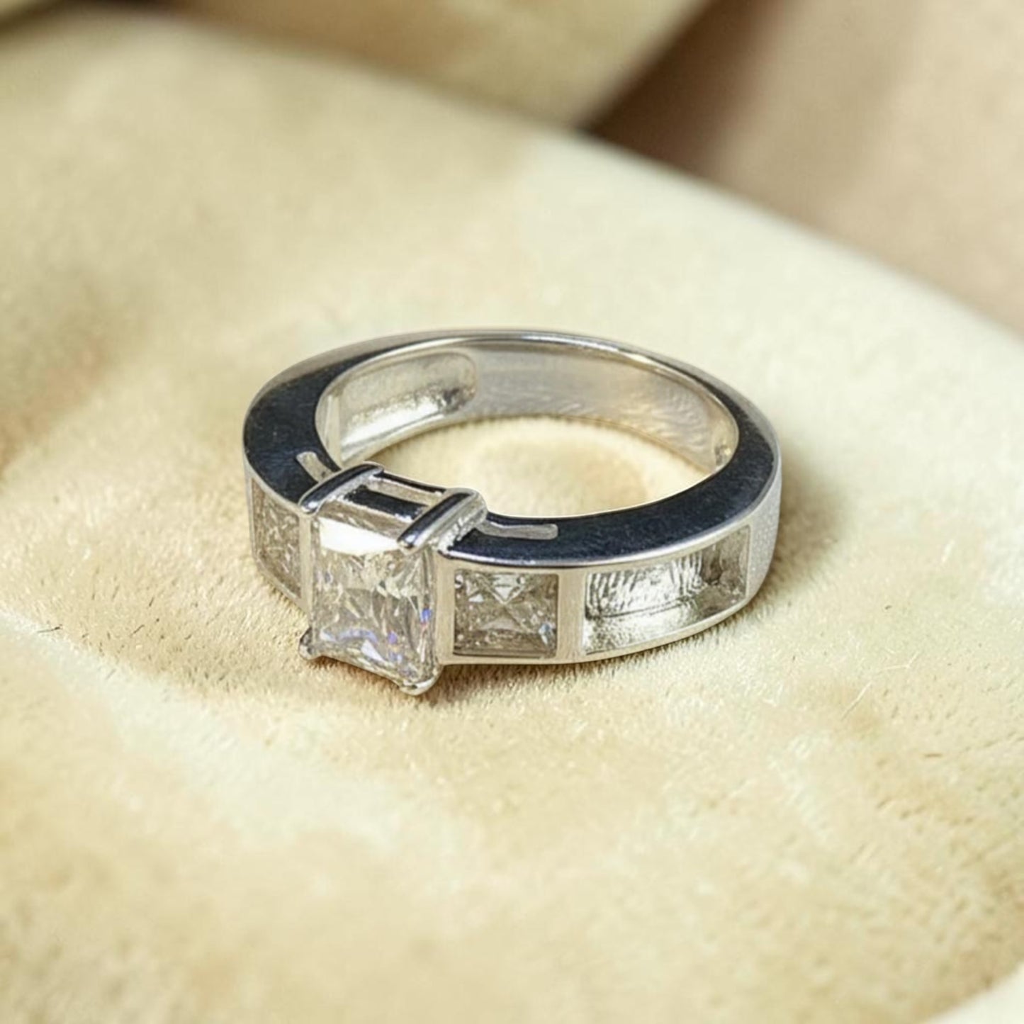 Crystal Ring 54
