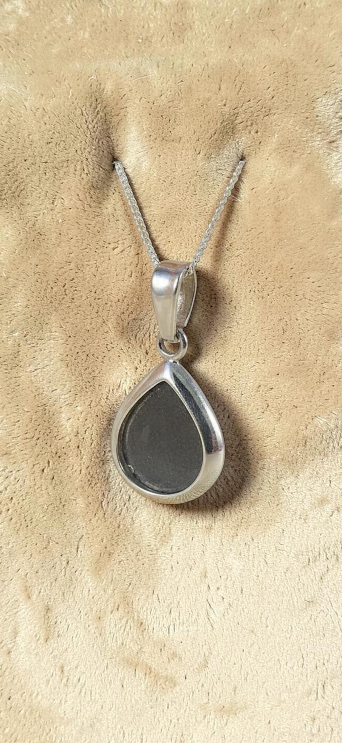 Pendant 63
