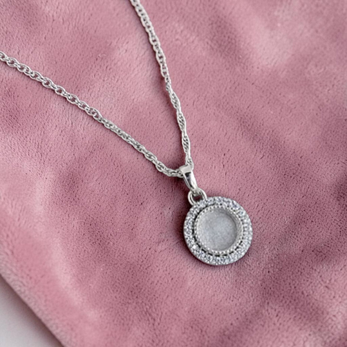 Pendant 6