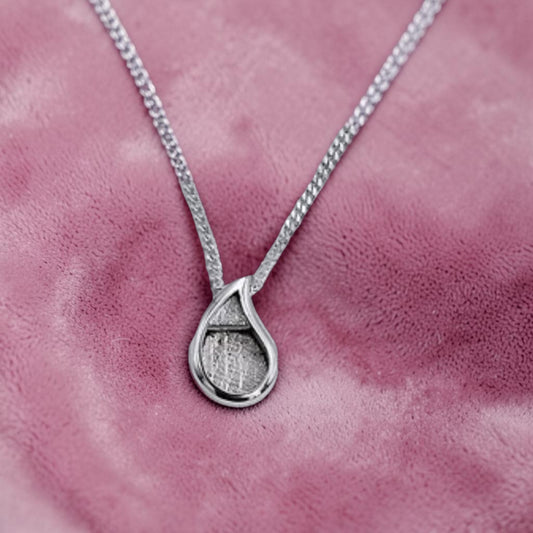 Pendant 12
